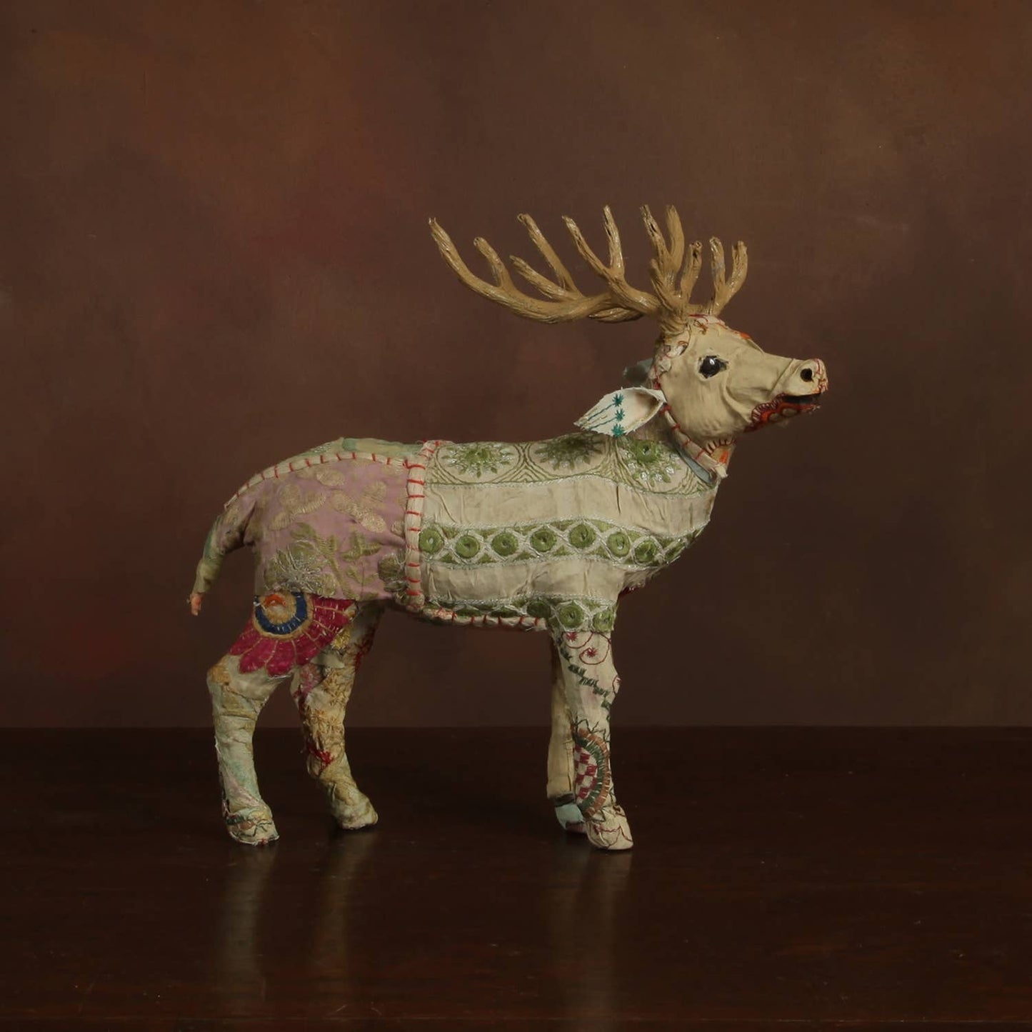 Bavarian Forest Stag Standing  - Sm - Beige Sari